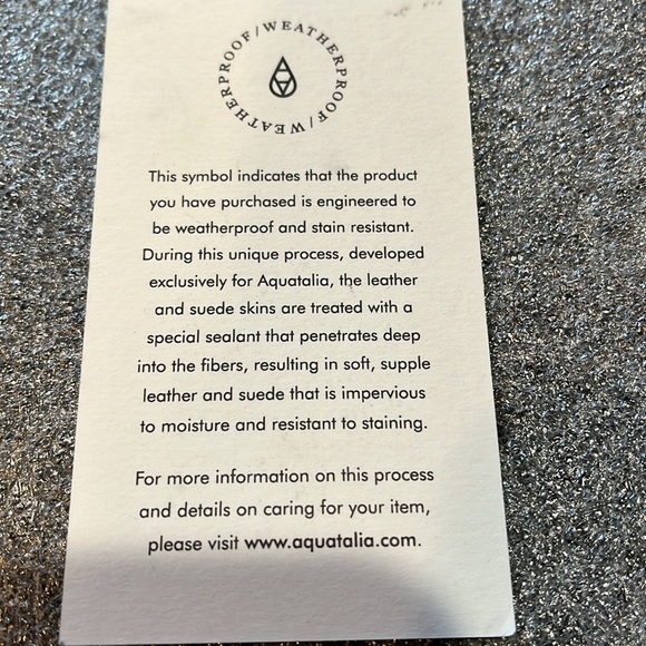 Size 9 Italian Aquatalia platform black suede booties. Lightly sherpa lined. - Picture 4 of 6